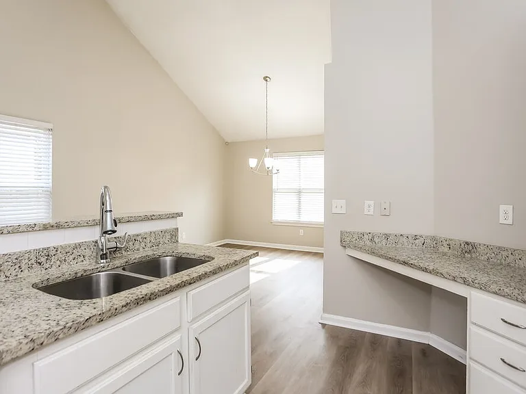 359 Tait Rd — Photo 10