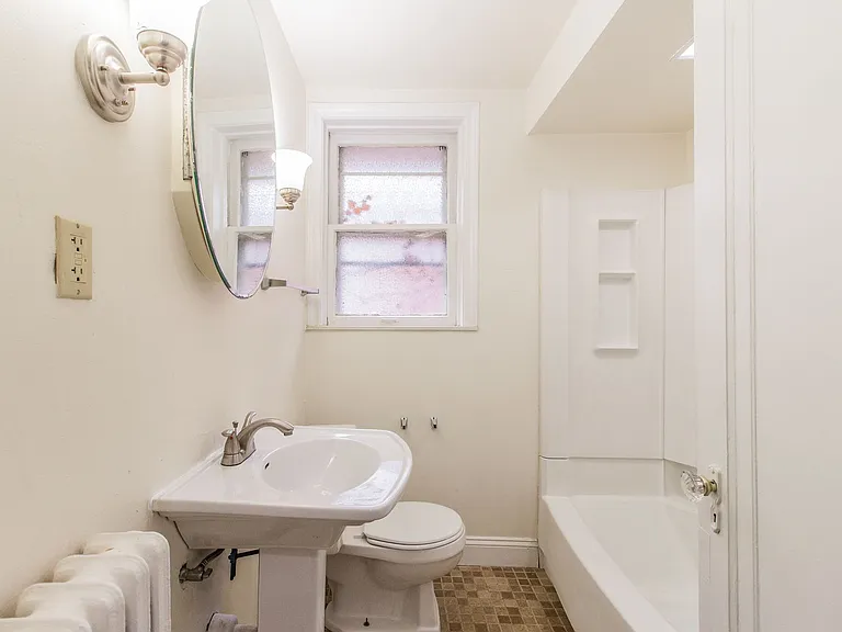 (287) 7120 Dartmouth Ave — Photo 6