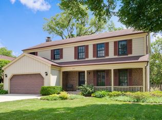 2221 N Walnut Ave, Arlington Heights, IL