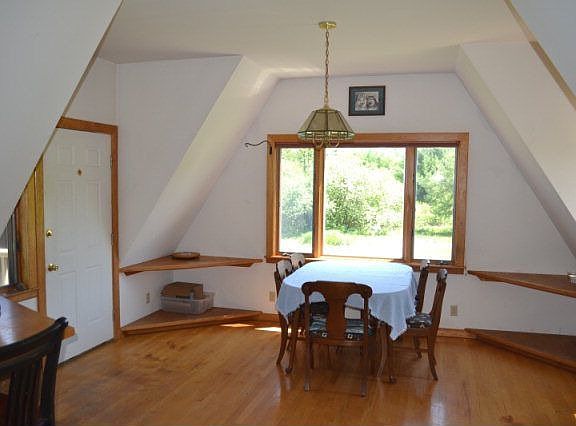4th image of 33 Dome Way