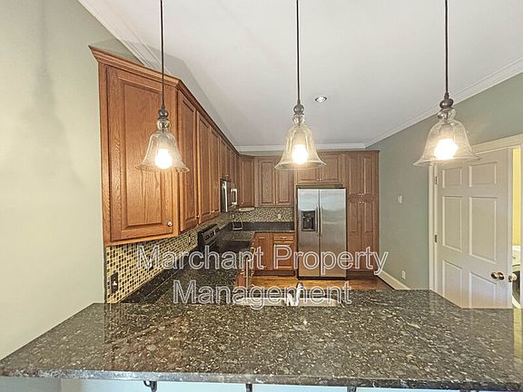 5th image of 708 Bennett St Unit A