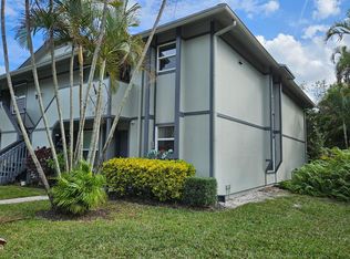 8419 SE Croft Cir APT F-1, Hobe Sound, FL 33455