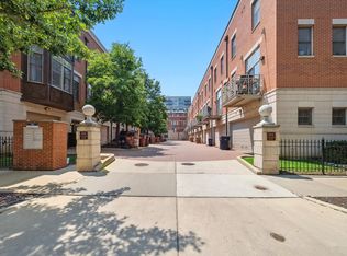 2008 S Calumet Ave UNIT H, Chicago, IL 60616