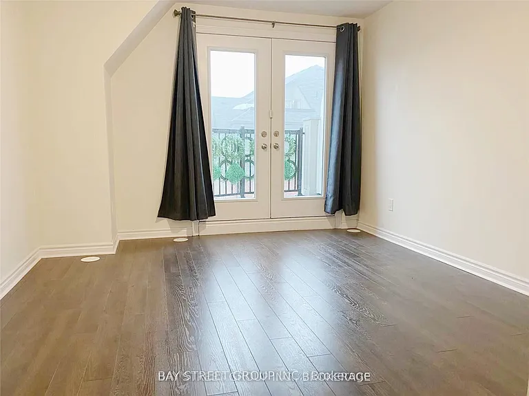 11 Eaton Park Ln #23 — Photo 9