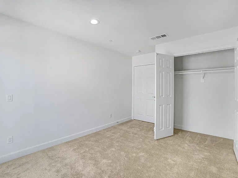 15395 Lotus Cir — Photo 18