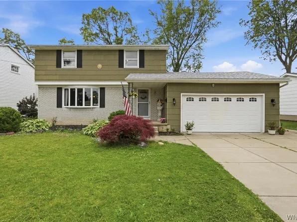 881 Castlebar Dr, North Tonawanda, NY 14120