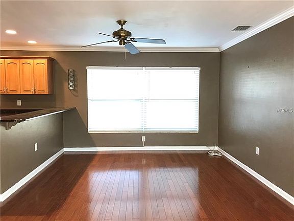 5th image of 1630 Parkside Dr