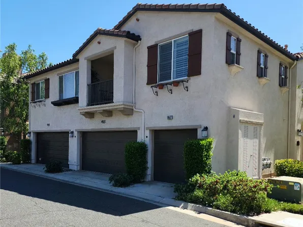 19512 Laroda Ln, Santa Clarita, CA 91350