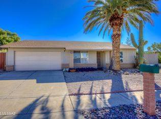 8300 N Bayou Dr, Tucson, AZ 85741