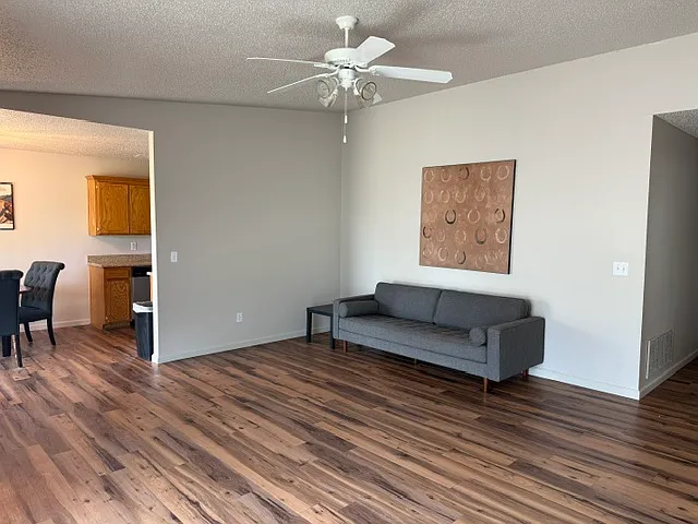 9812 NE 28th Ave — Photo 7