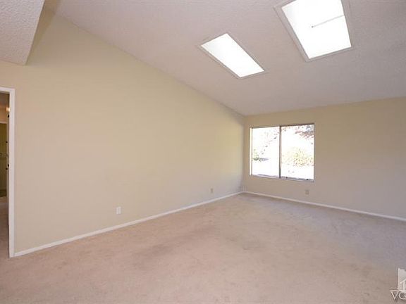 5th image of 105 Monica Cir