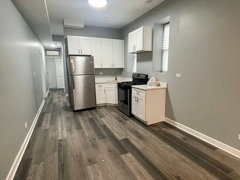 2842 W 25th Pl — Photo 11