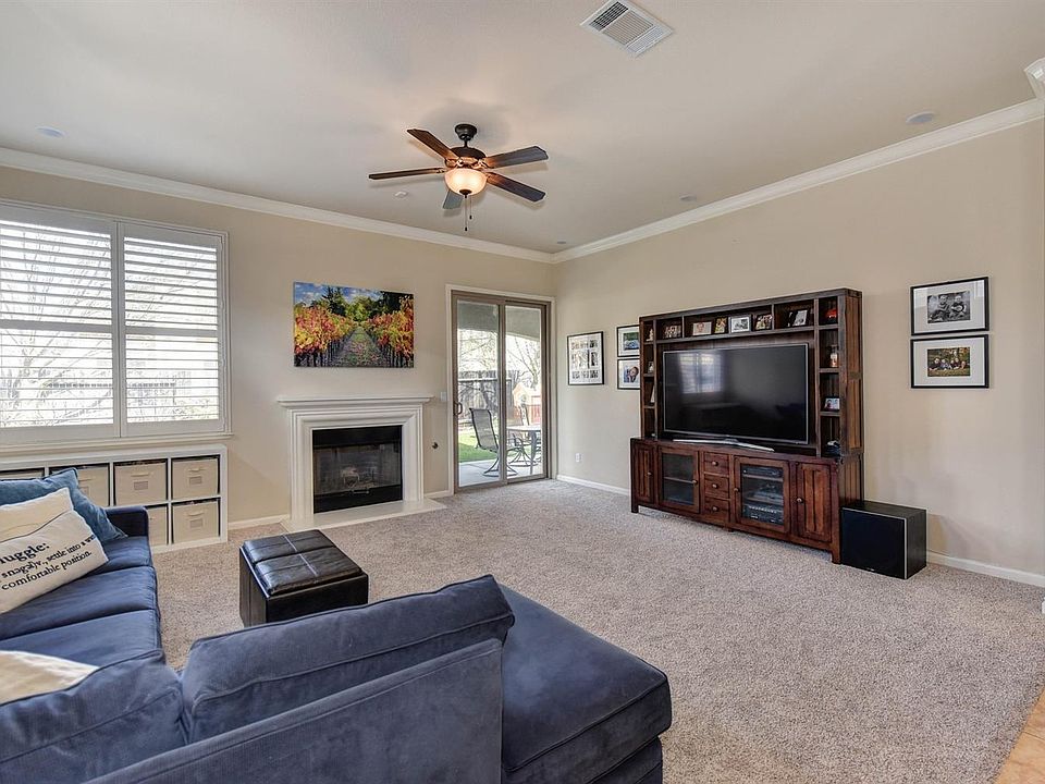 1st image of 1904 Sevilla Dr