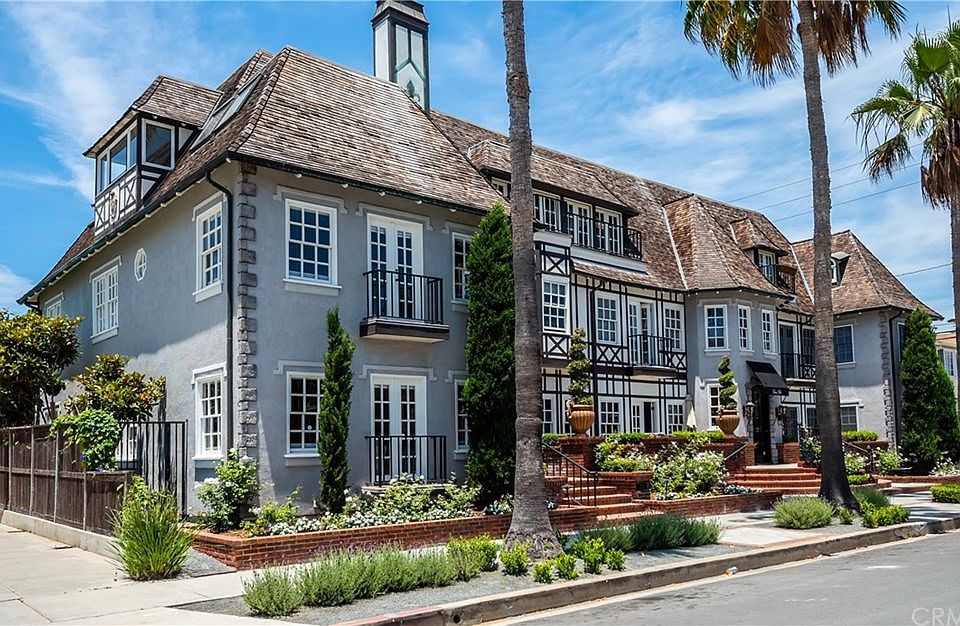 1st image of 31 Coronado Ave