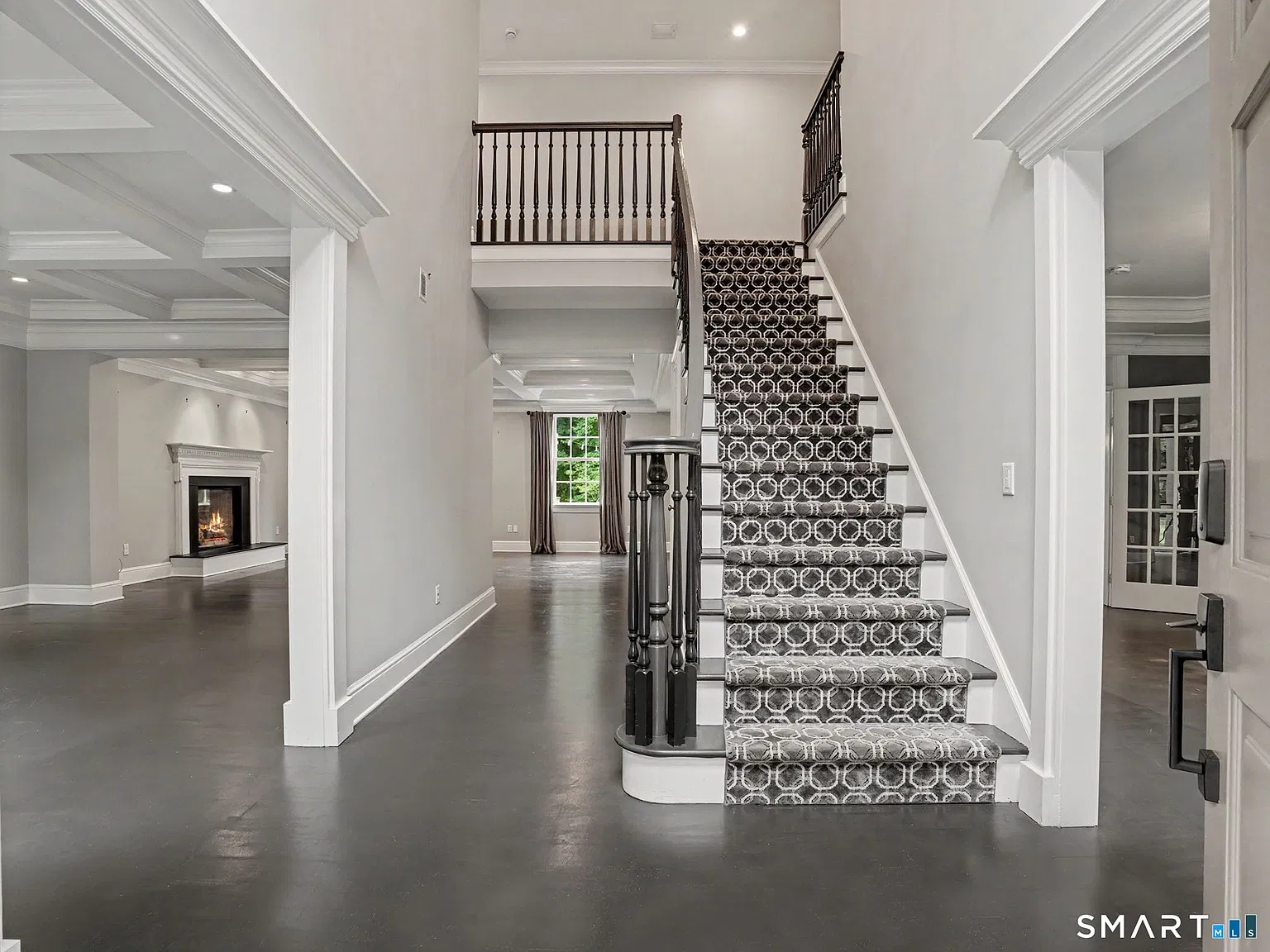 5 bed, 4.5 bath, 5166 sqft, $17,000 — Photo 2