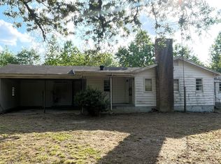 1659 W Darden Rd, Clinton, NC 28328