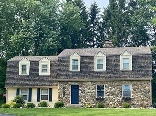 1330 Stillwater Ct, Brookfield, WI 53045