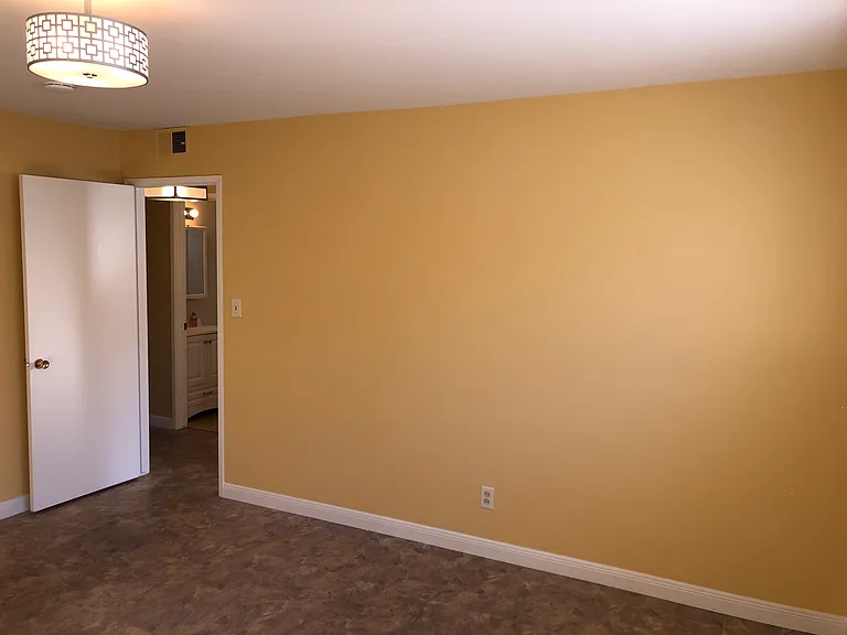 218 Leonard St #3 — Photo 7