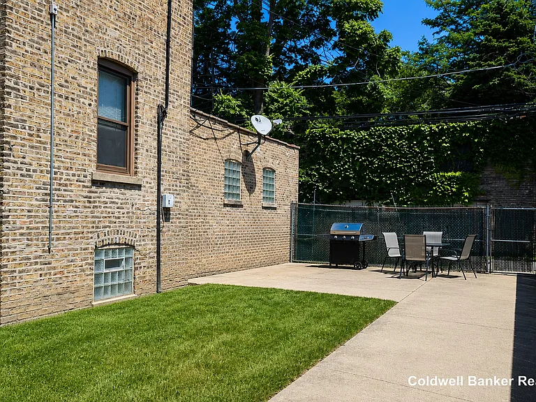 2325 N Sawyer Ave #1R — Photo 11