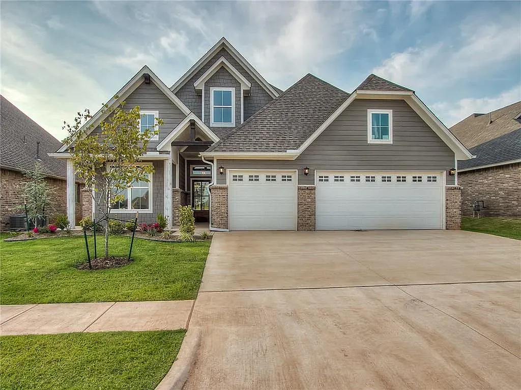 4 bed, 2346 sqft, $2,800 — Photo 1