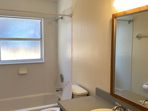 4th image of 4238 Shadow Creek Cir