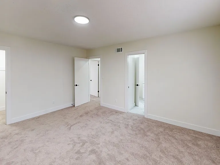 Crystal Grove Townhomes LLC — Photo 37