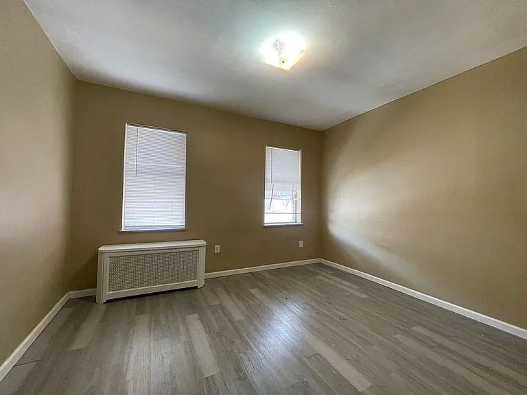 1016 Tree St — Photo 11