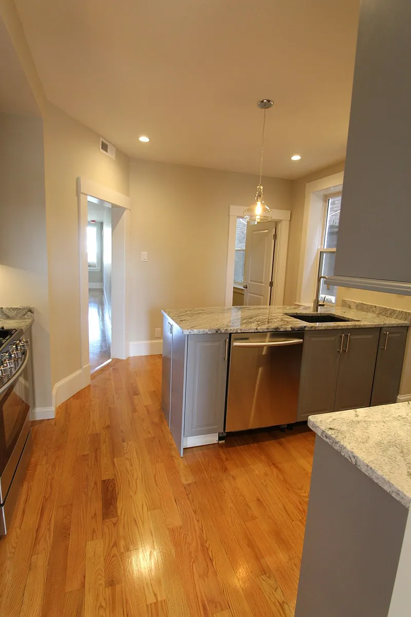 Kitchen Island - 38 Frankfort St #3