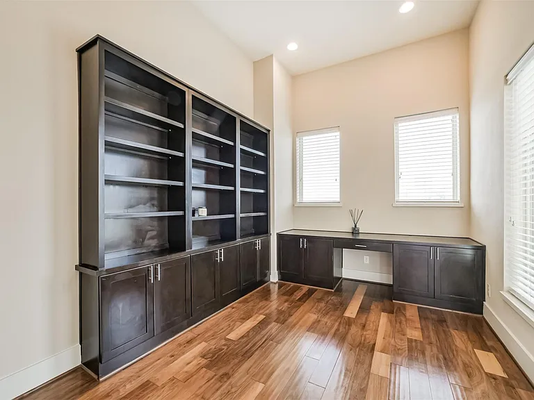5425A Hidalgo St — Photo 22