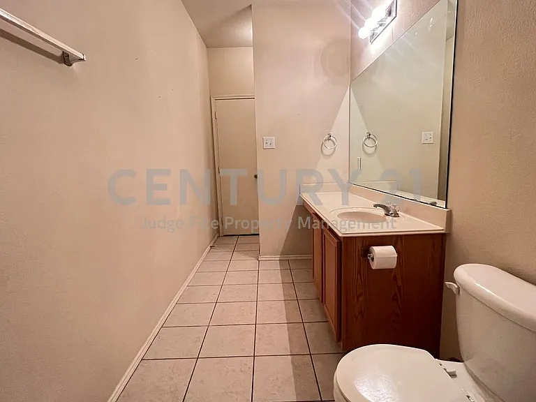2049 Helmoken Falls Dr — Photo 11