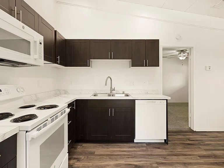 Sheridan Square Apartments — Photo 86