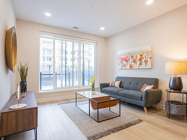 4030 University Ave NW — Photo 18
