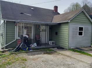 102 Ball St, Beckley, WV 25801