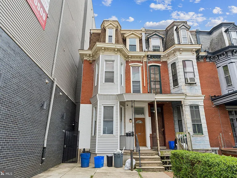 4220 Chestnut St #3 — Photo 1