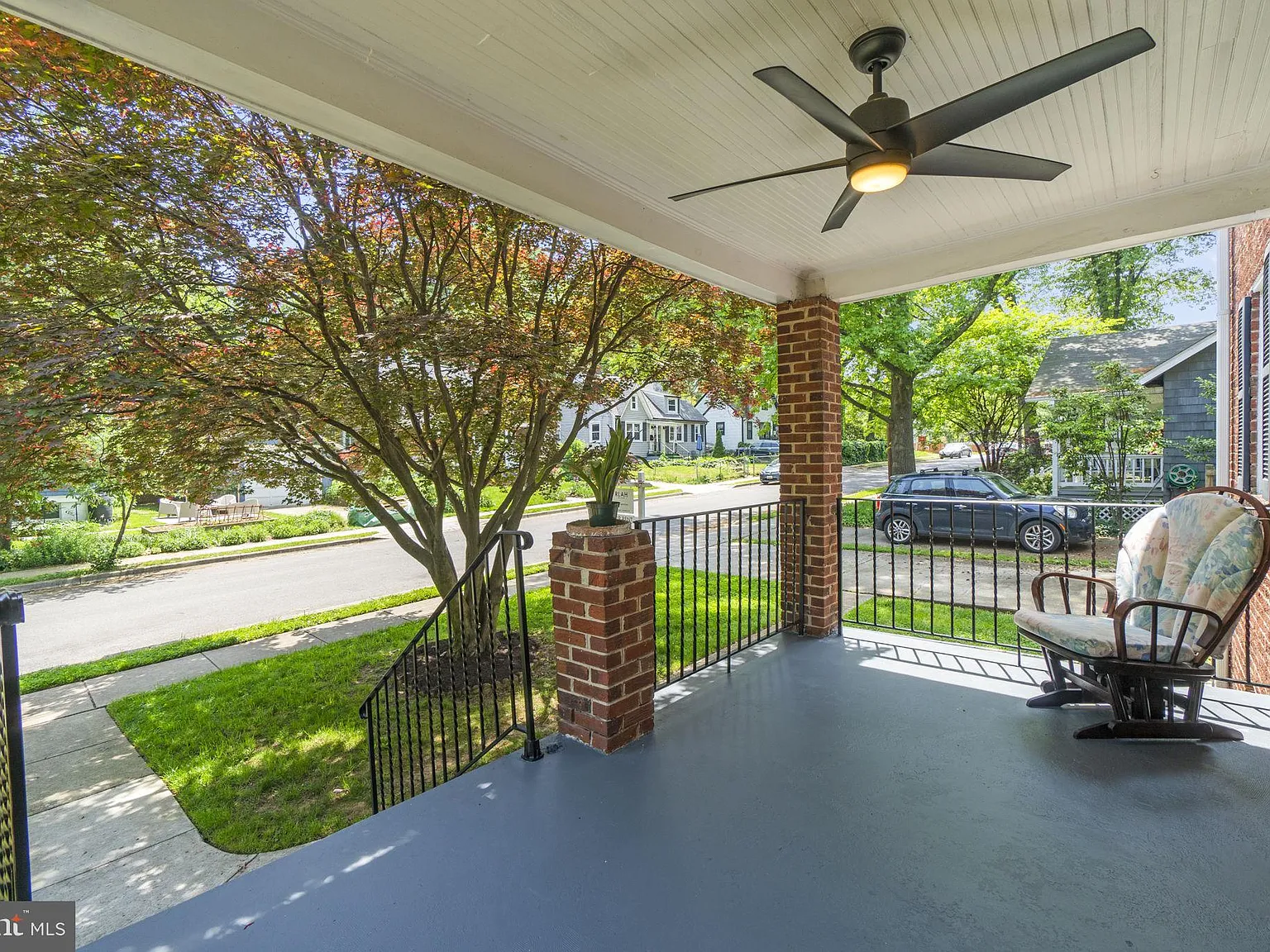3 bed, 2.0 bath, 1950 sqft, $3,400 — Photo 3