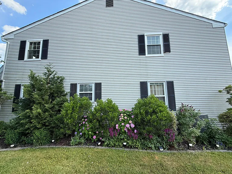3112 Opal Ct — Photo 2