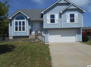 33074 W 88th Ter, De Soto, KS 66018