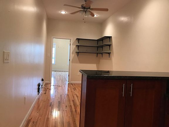 3rd image of 183 Green St APT 03L