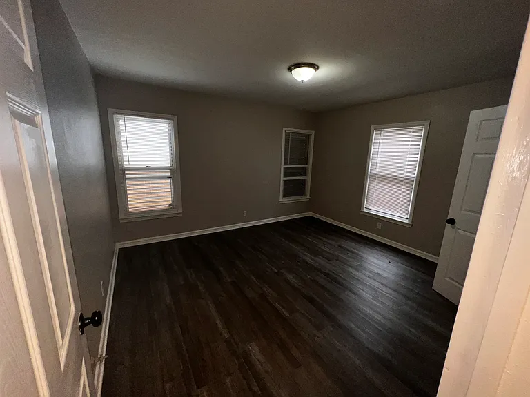 3301 Austin St — Photo 24
