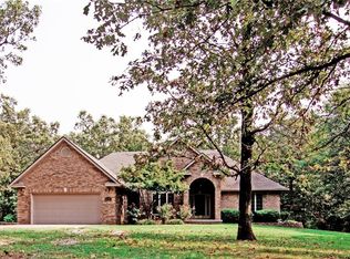 22192 Glencastle Ln, Lebanon, MO 65536