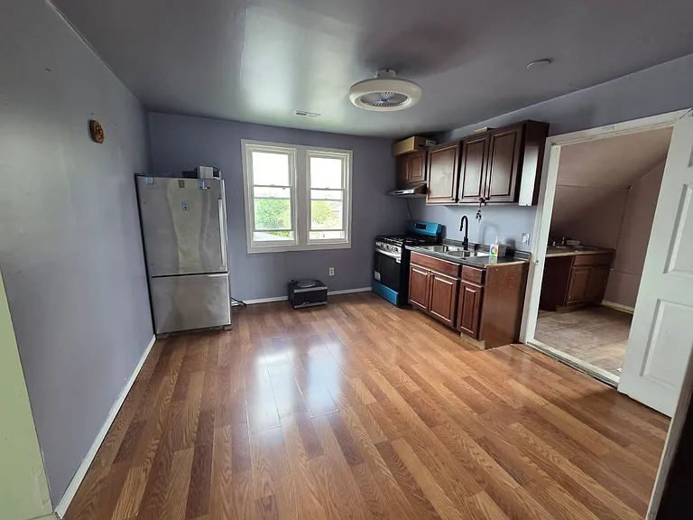 5114 Belmont St #B — Photo 3