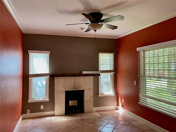 4th image of 535 Margaret Ct