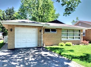 917 Sherwood Rd, La Grange Park, IL 60526
