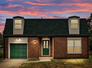 226 Elm Dr, Fairview Heights, IL 62208