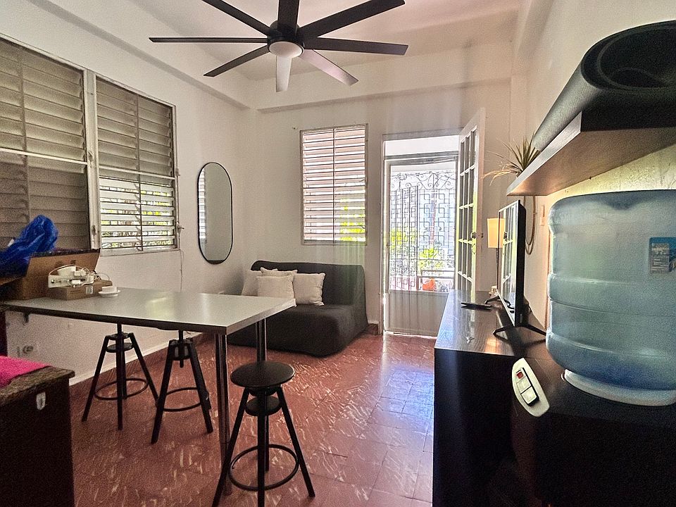 2nd image of 704 Calle Central #1A