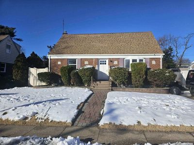 371 Hendrickson Avenue, Valley Stream, NY, 11580