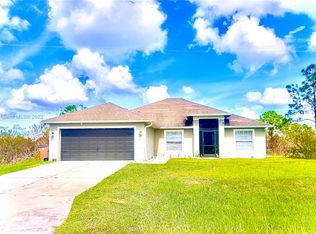 2512 20th St W, Lehigh Acres, FL 33971
