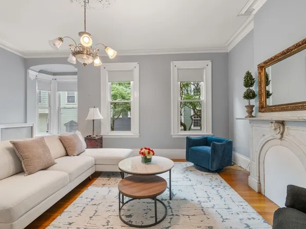 24 Auburn St, Charlestown, MA 02129