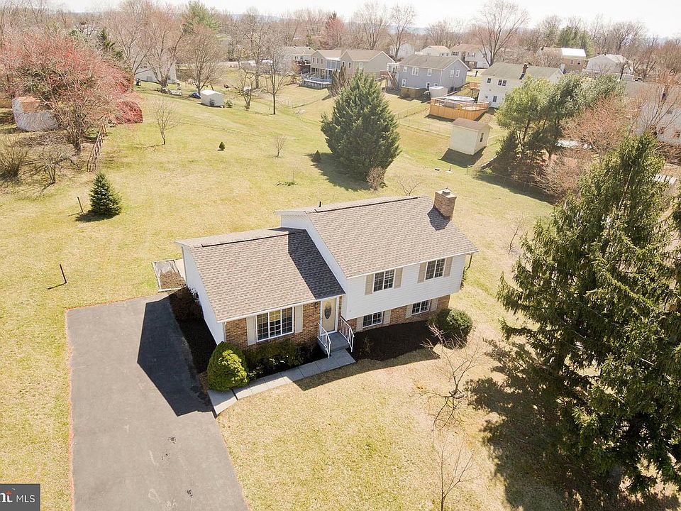 1st image of 113 Linwood Ct