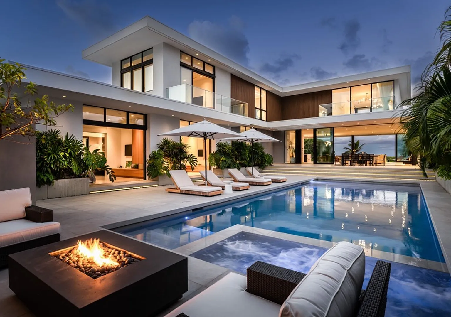 Kailua Beach Escape: Luxury Beachfront Estate w/ Pool, Hot Tub, Lanai & Ocean Views — Photo 1